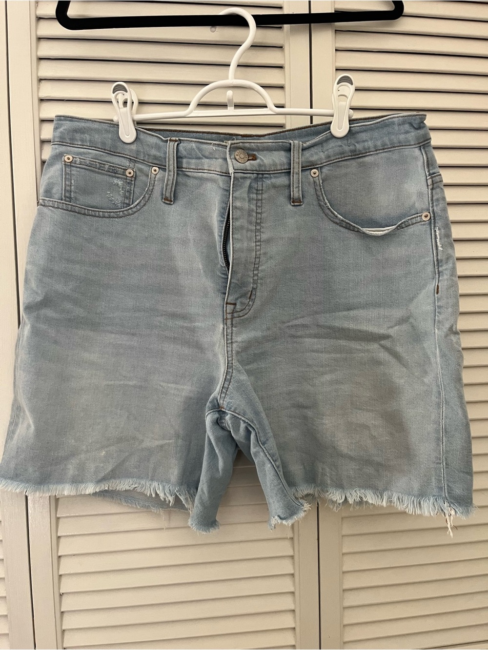 Madewell 5” Inseam Light Wash Denim Cutoff Shorts